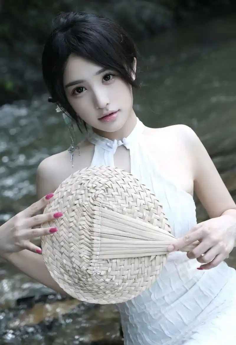 午夜影院免费观看悬疑剧月影归途海报